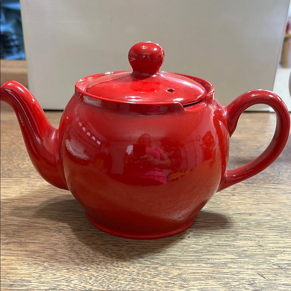 Chatsford Red Ceramic Teapot